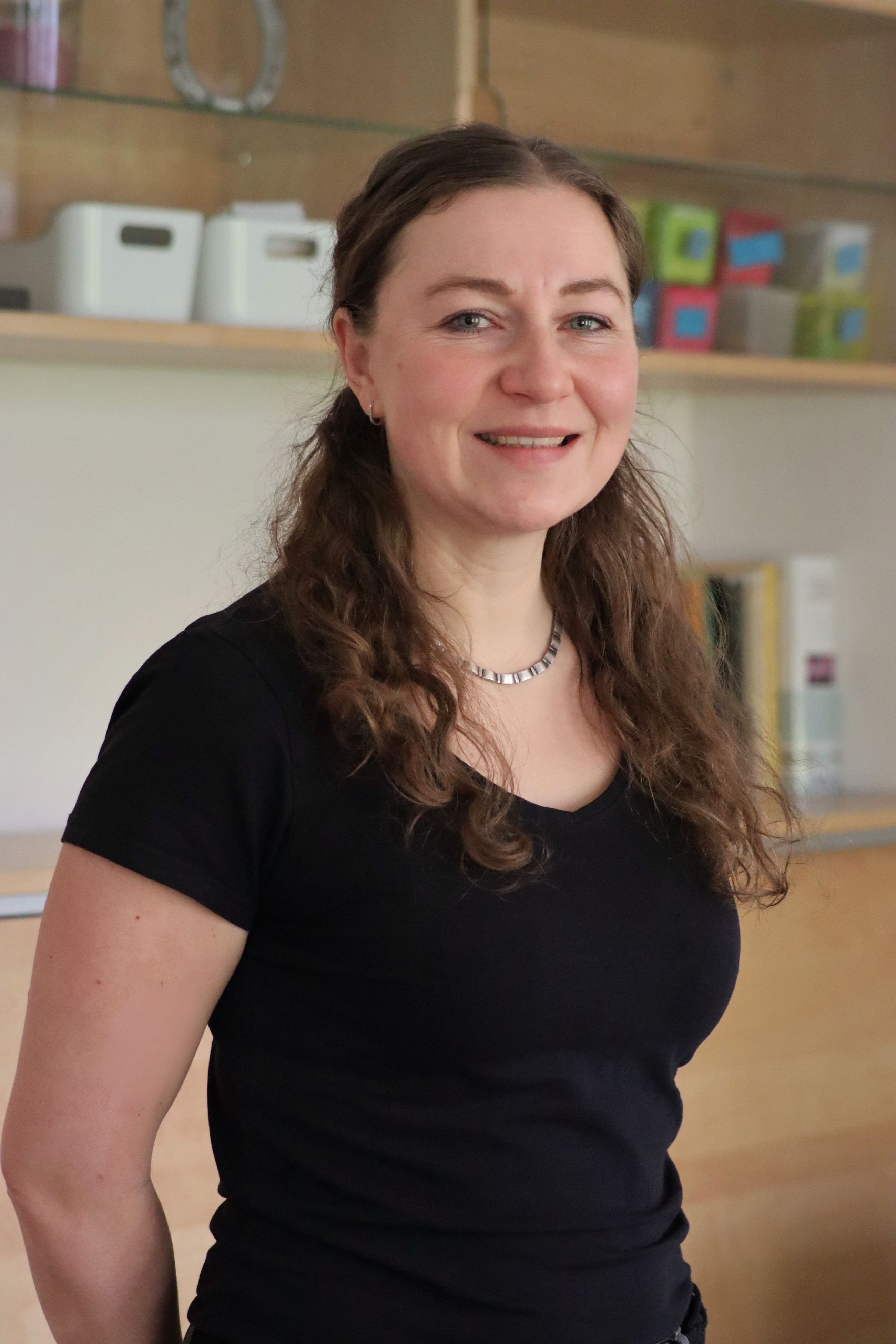 Marie Fiedler, Praxisinhaberin und Logopädin, in ihrer Praxis in Zschopau